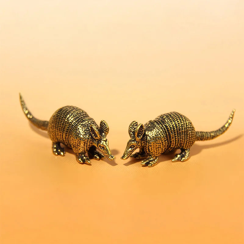 Arlo the Armadillo