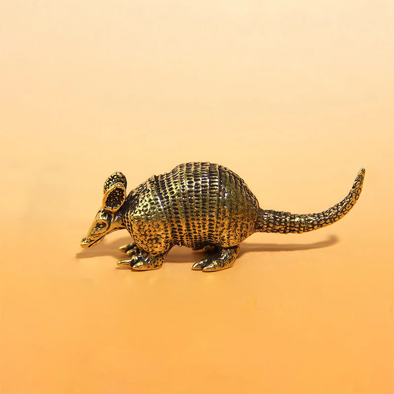Arlo the Armadillo