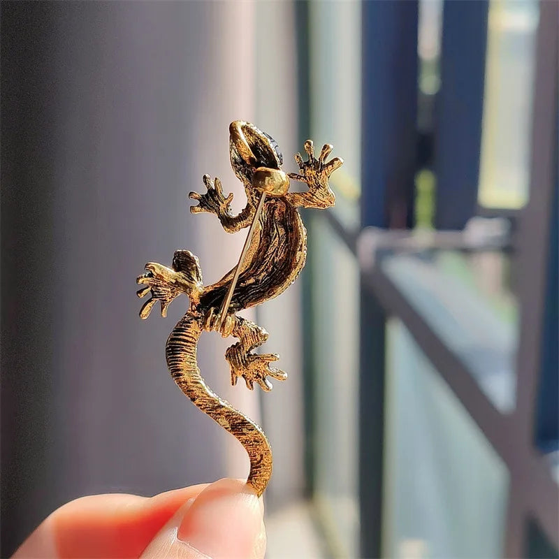 The Glittering Lizard Brooch