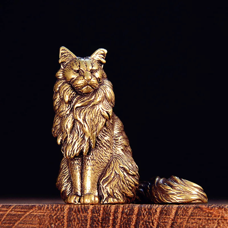 Maisie the Maine Coon bronze figurine, front view
