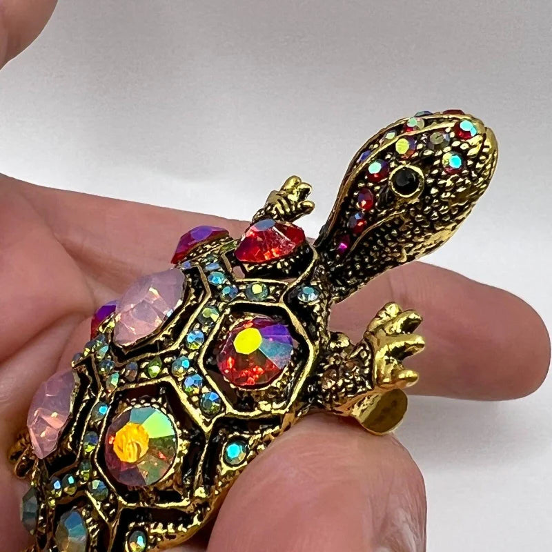 The Treasure Tortoise Brooch, close-up of the head